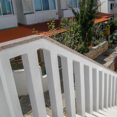 Lada Apartmani Novaglia Esterno foto