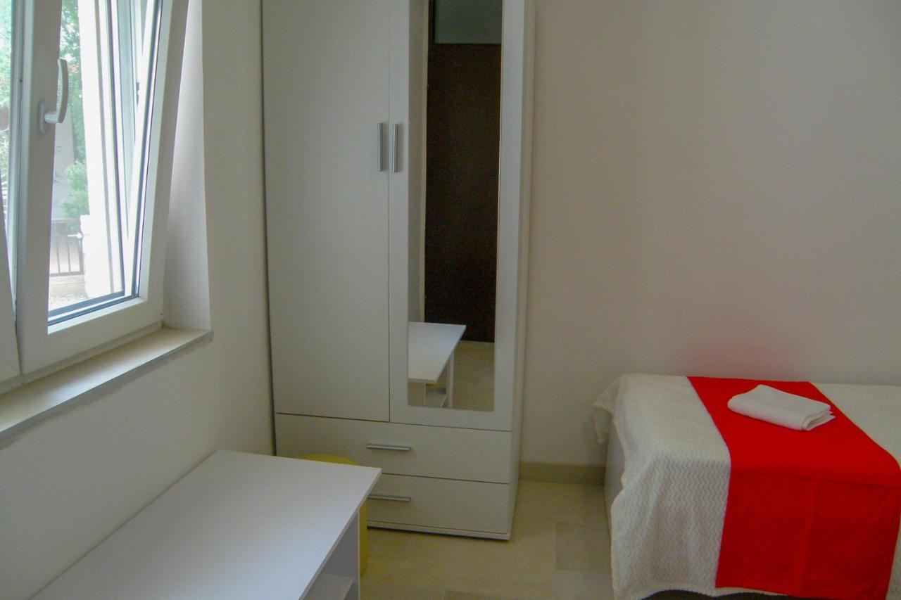 Lada Apartmani Novaglia Esterno foto